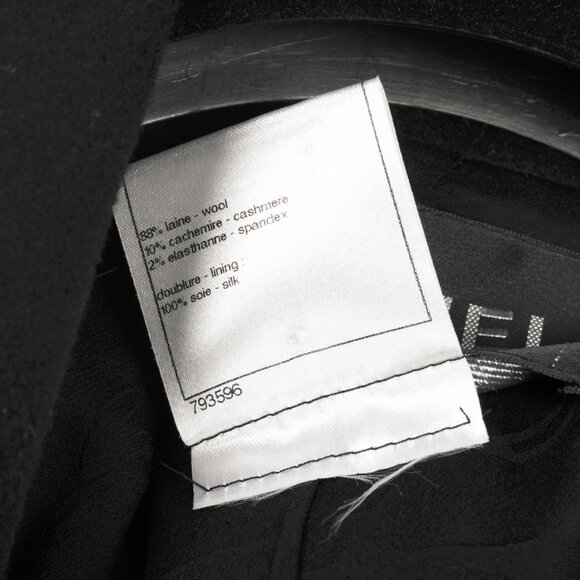 Chanel Black Wool-Blend Panelled Buttoned-Chain Blazer - Picture 10 of 12